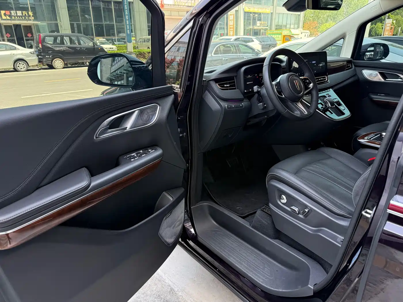 Hongqi HQ9 PHEV 2024 2024 Model 2.0T AWD Luxury Edition