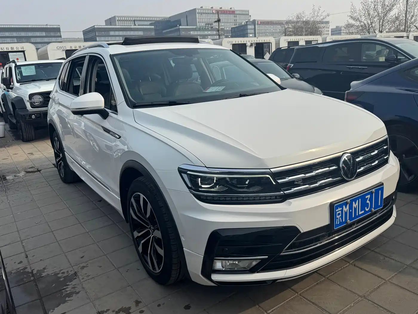 VOLKSWAGEN TIGUAN L