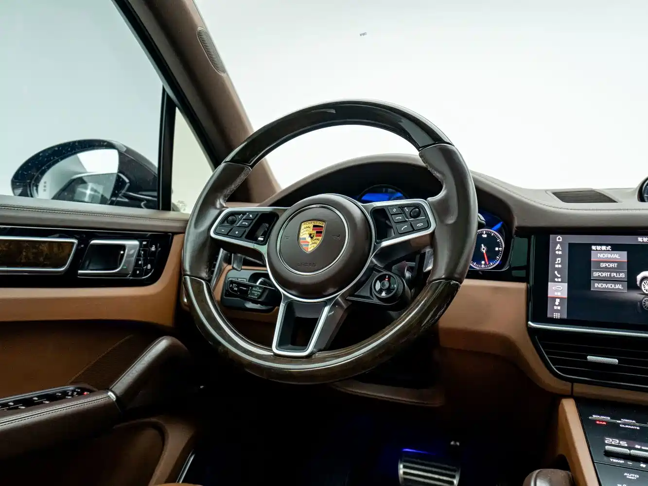 Фото 15 - Porsche Cayenne