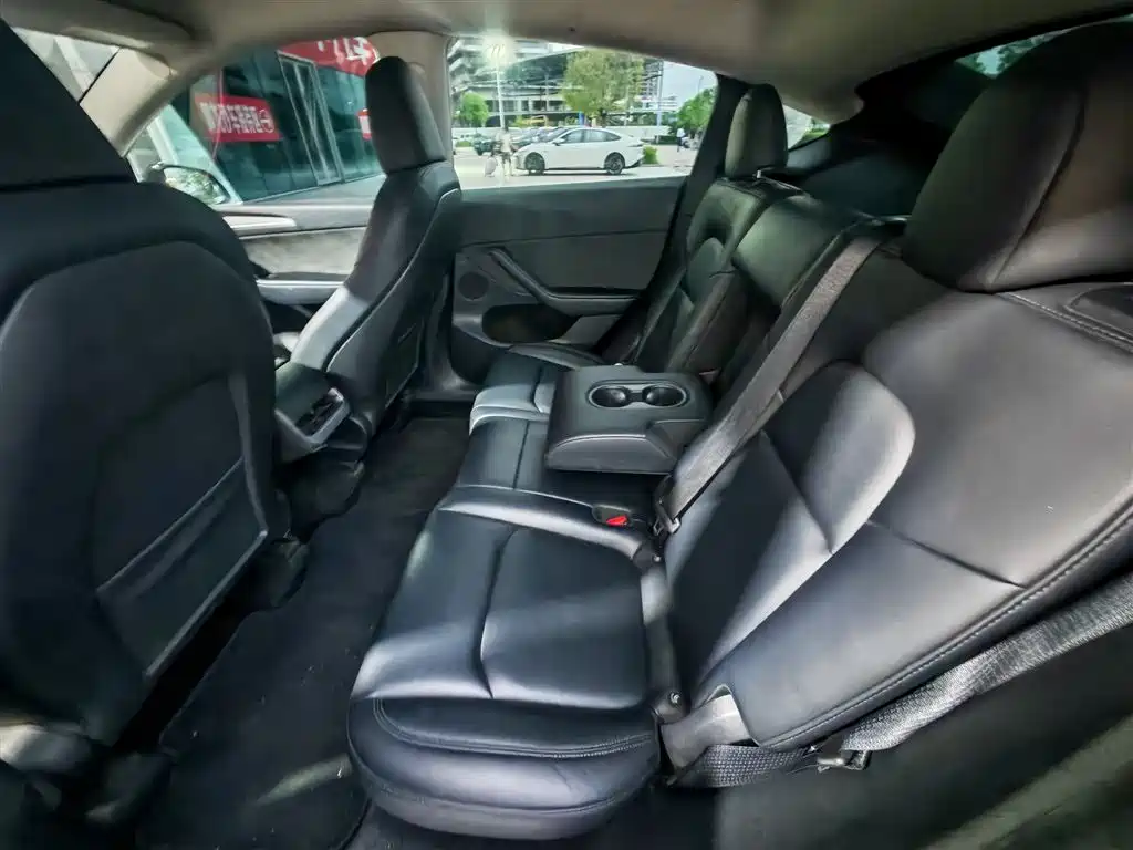 صورة 6 - Tesla Model Y