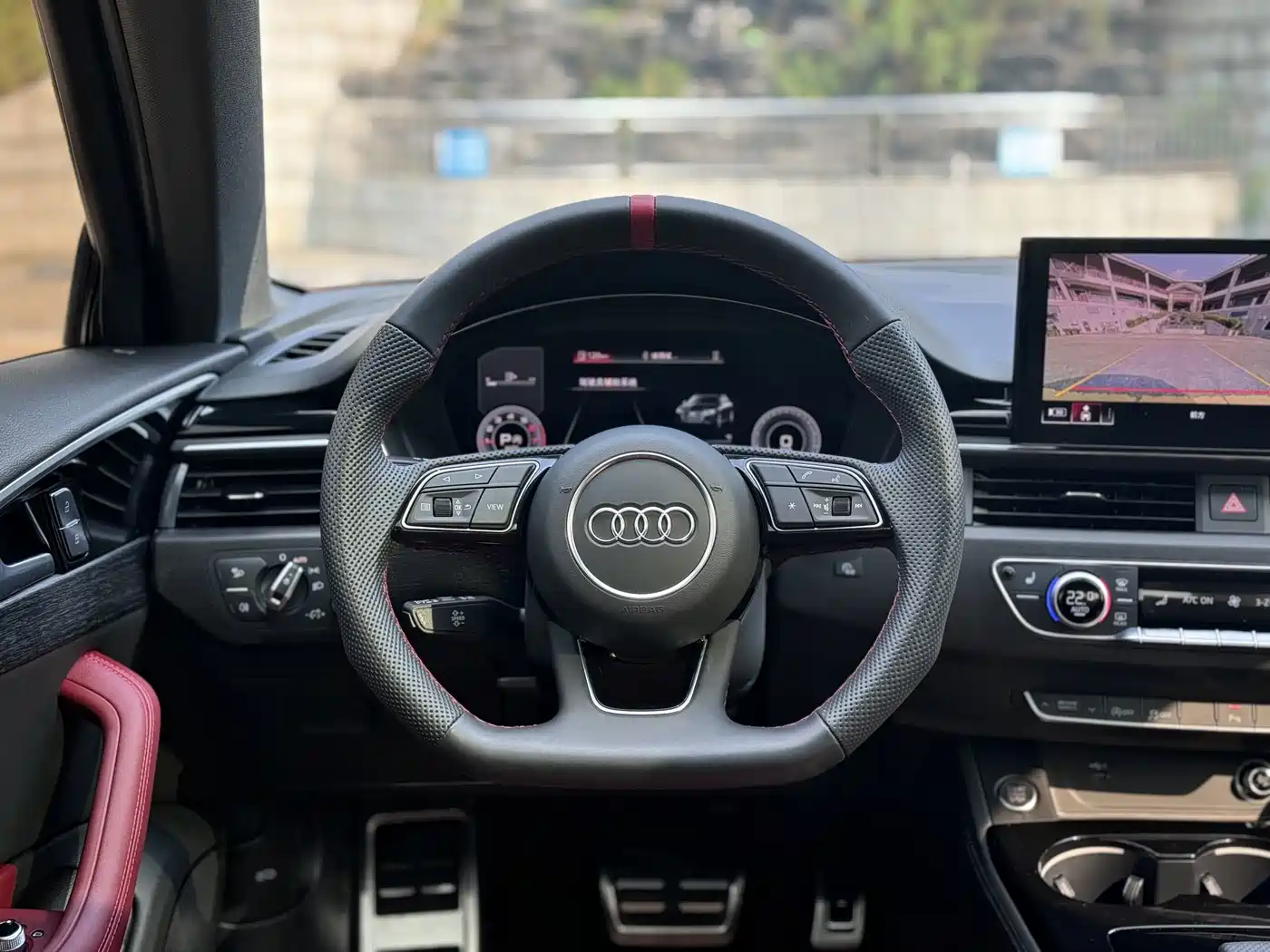 Photo 7 - Audi A4L