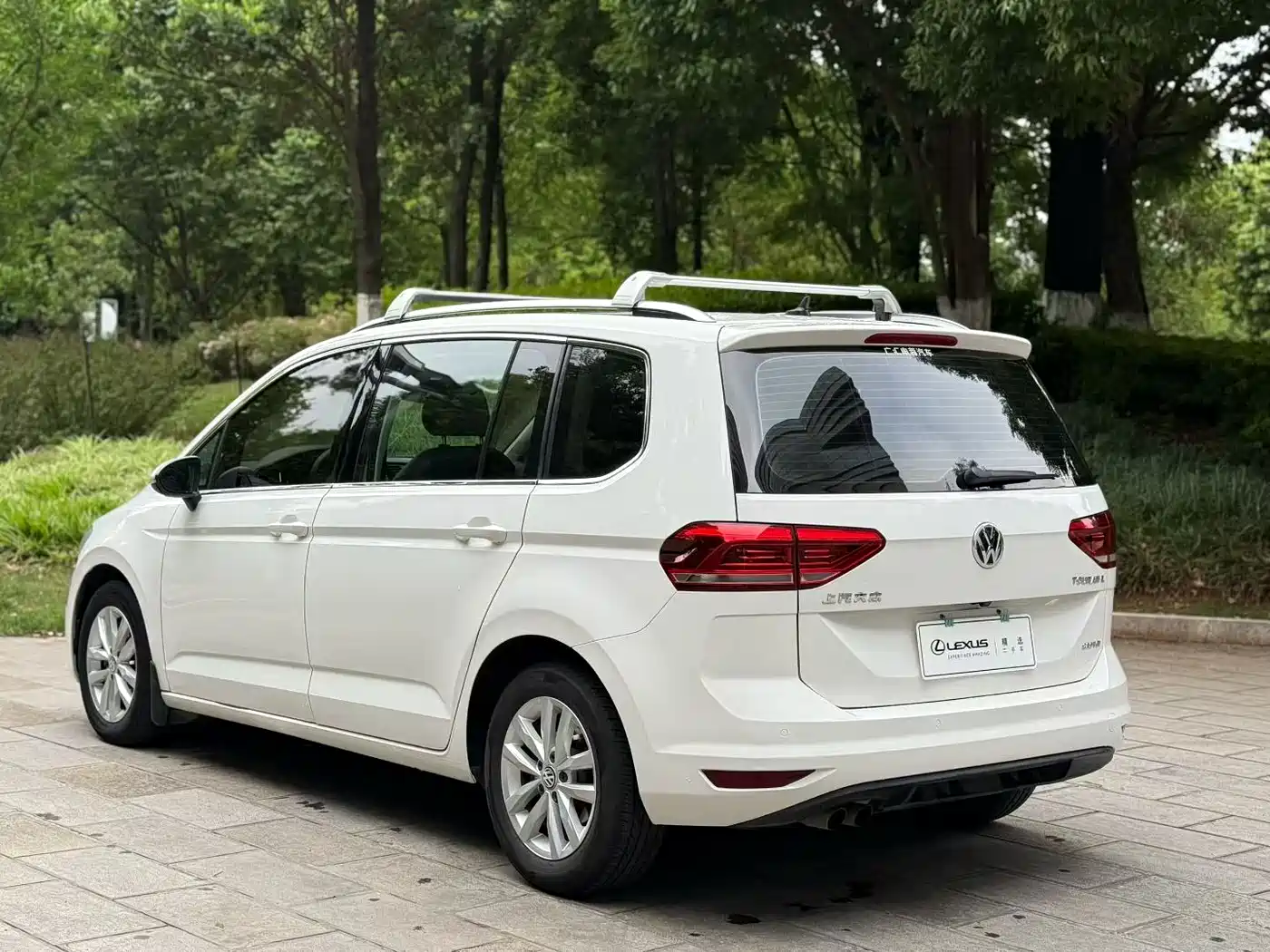 Volkswagen Touran 2018 Touran L 280TSI DSG Comfort 7-seater China V фото 4