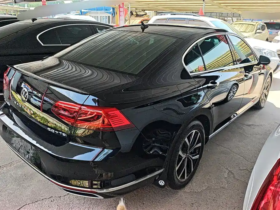 Volkswagen Magotan 2020 330TSI DSG Leading фото 3