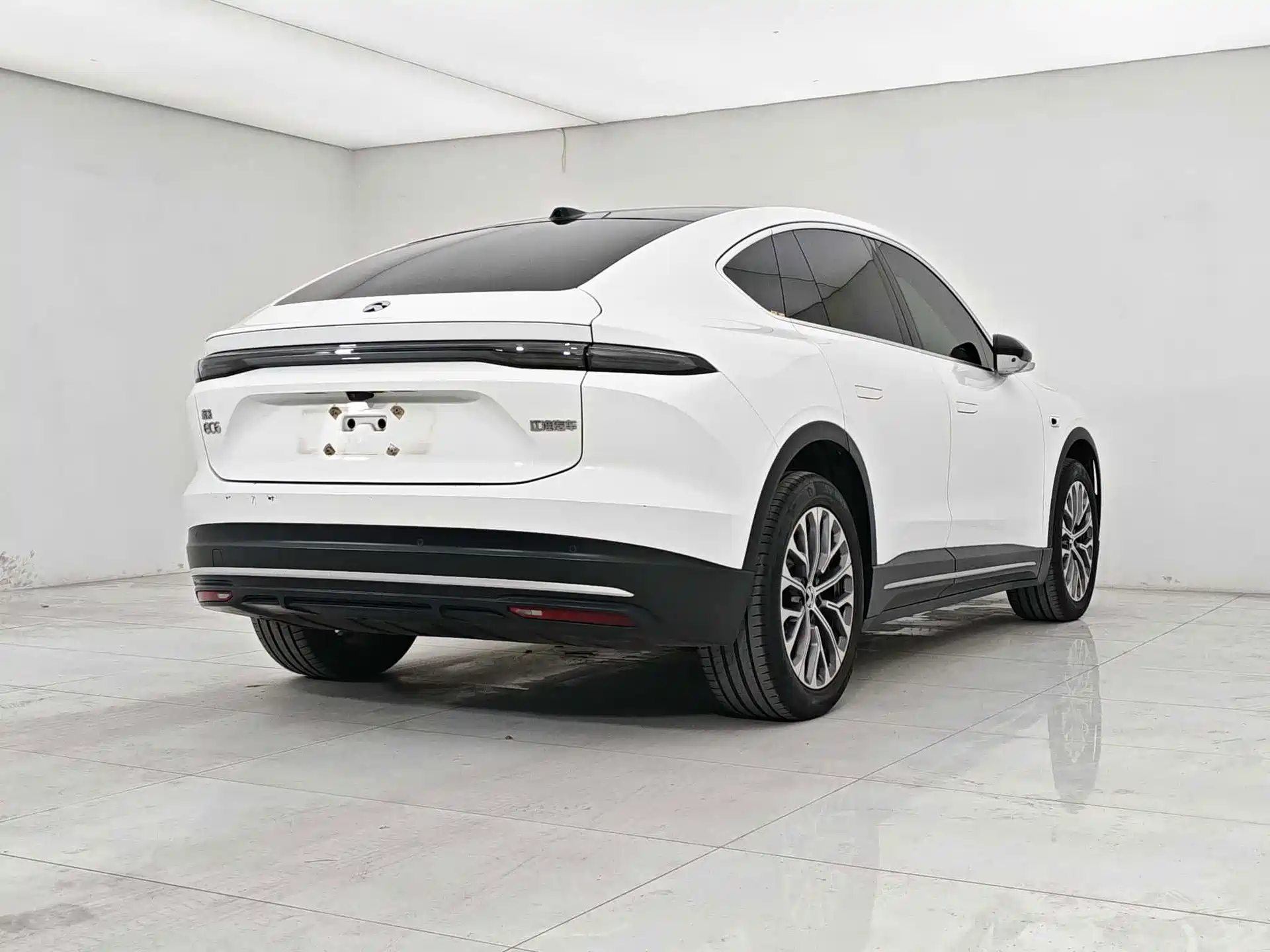 Фото 3 - NIO EC6