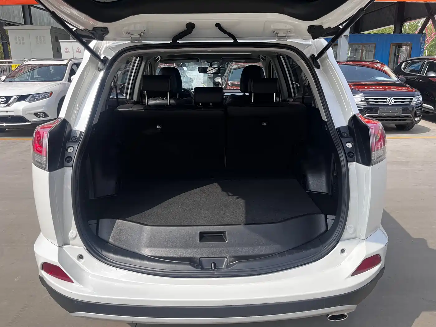 Toyota RAV4 Rongfang 2016 2.0L CVT 2WD Smart (China V) фото 17