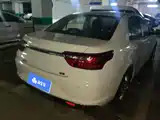 Фото 3 - Geely Vision