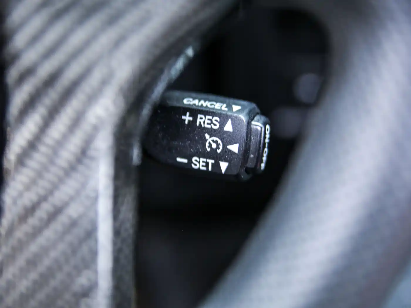 Toyota Prado 2016 3.5L Auto TX-L NAVI фото 23