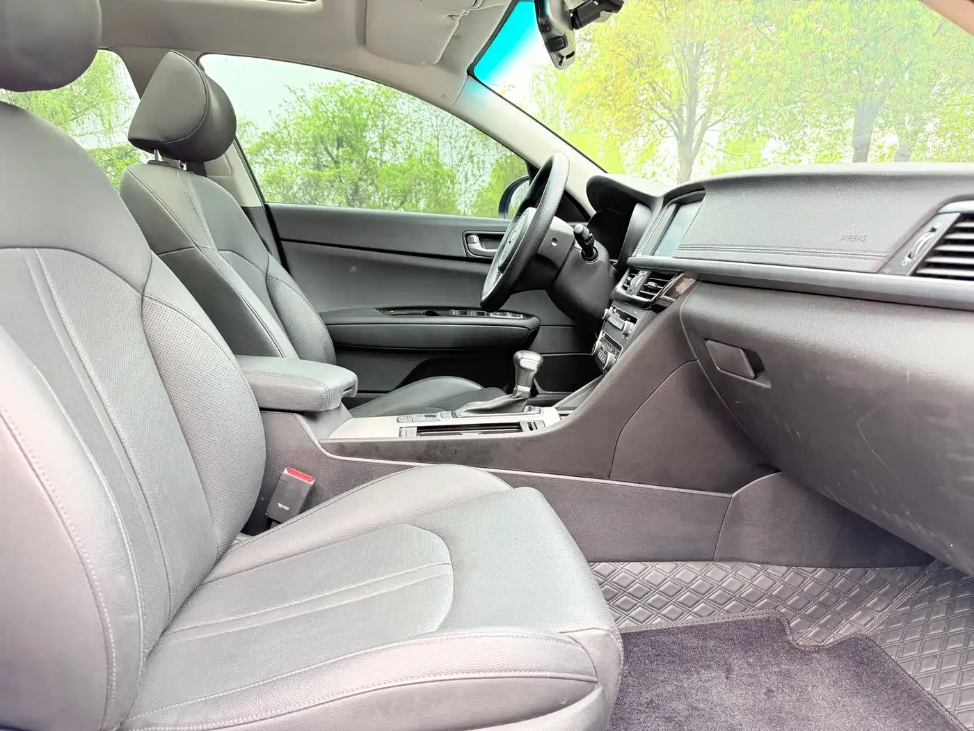 Kia K5 New Energy 2018 2.0L Intelligent Premium Edition фото 15