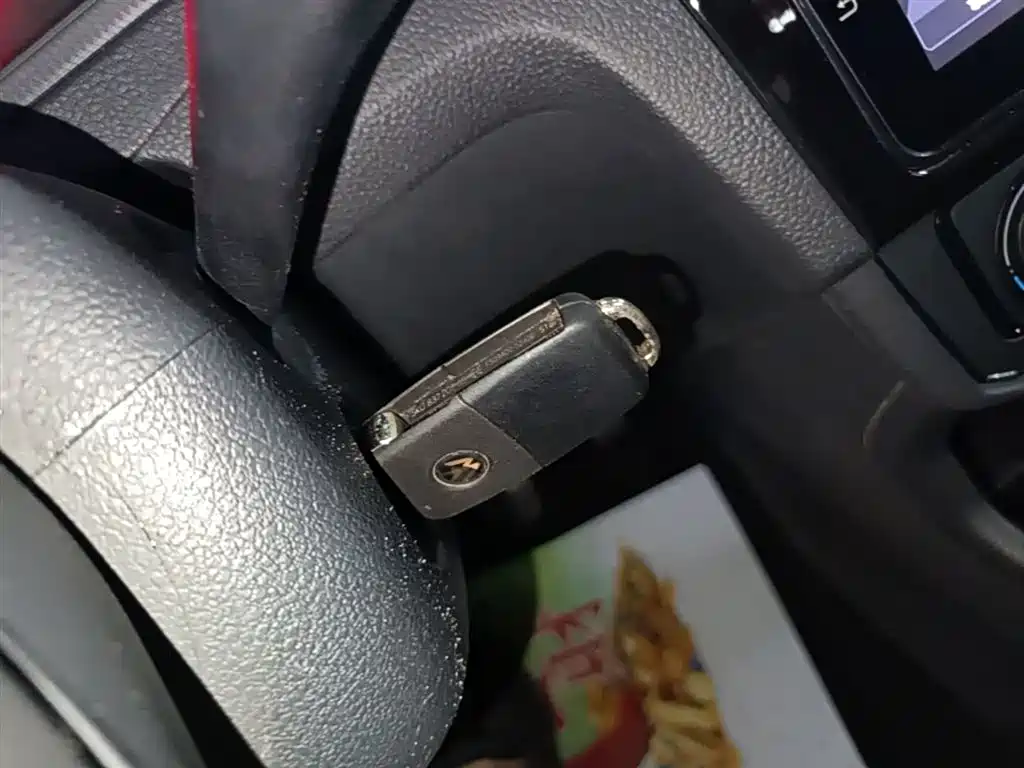 VOLKSWAGEN SANTANA
