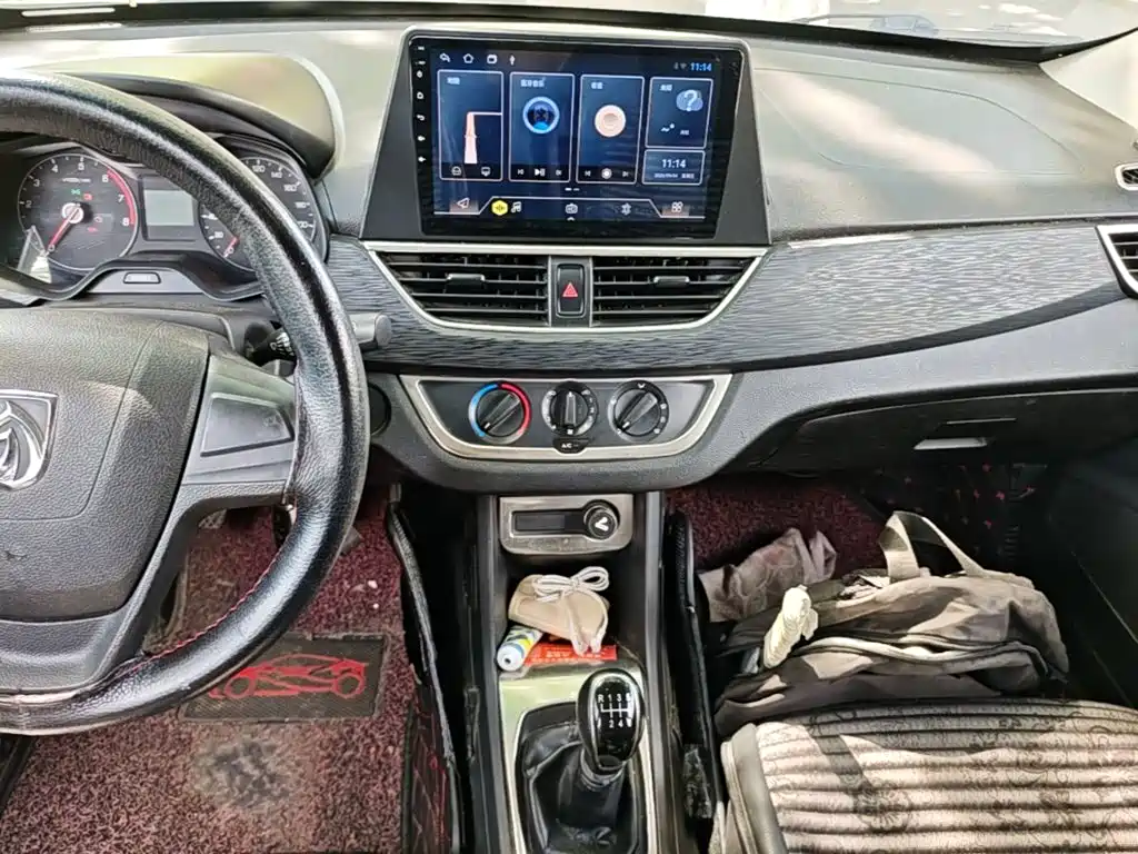 Baojun 310W 2017 2017 1.2L Manual Value Edition (China V)