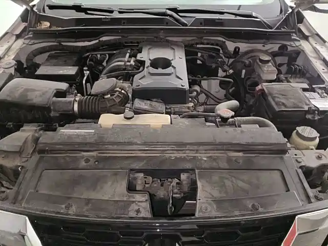 Nissan Terra 2020 2.5L XL Upper 4WD Automatic Luxury Edition — фото 3
