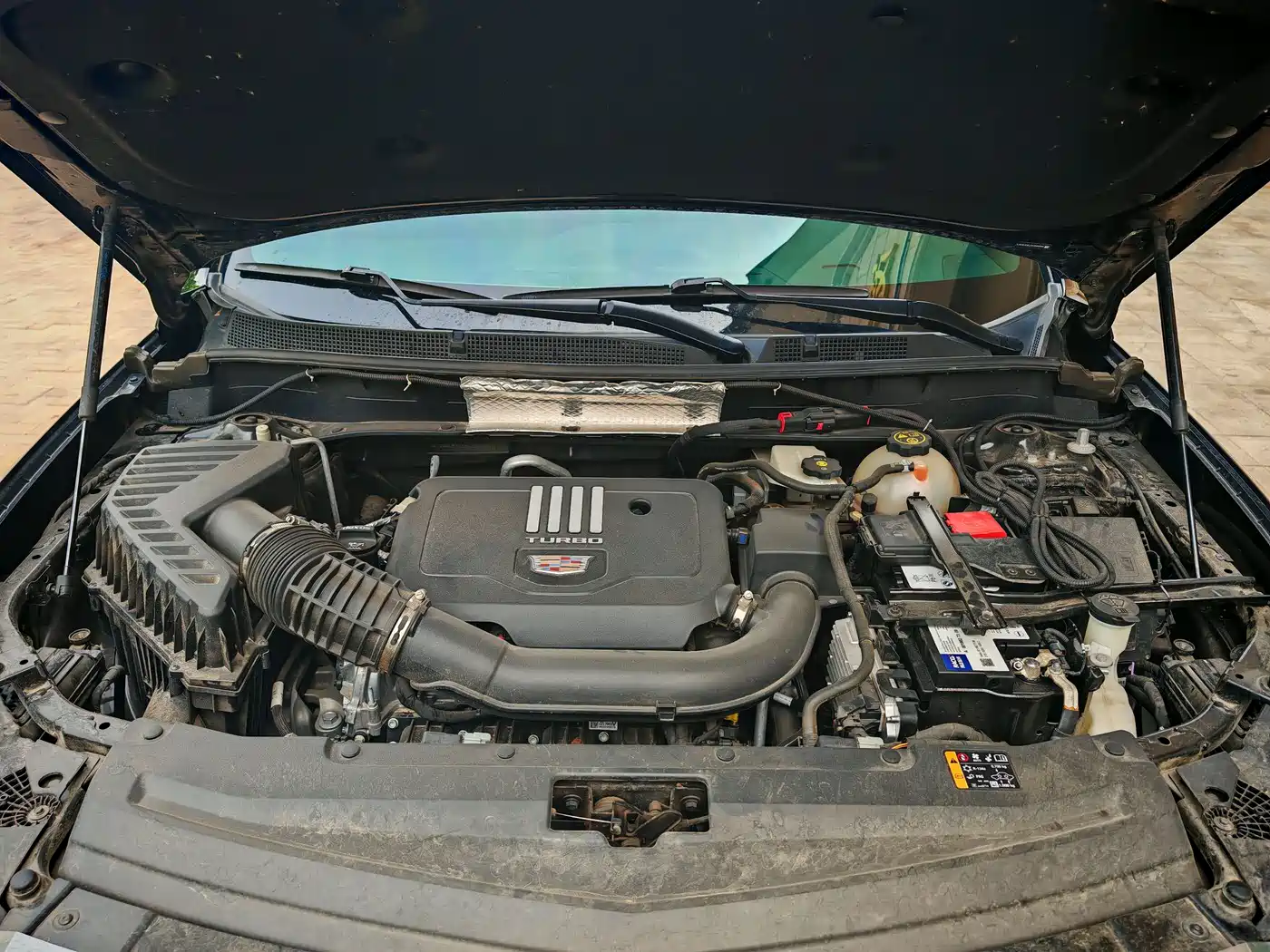CADILLAC XT6