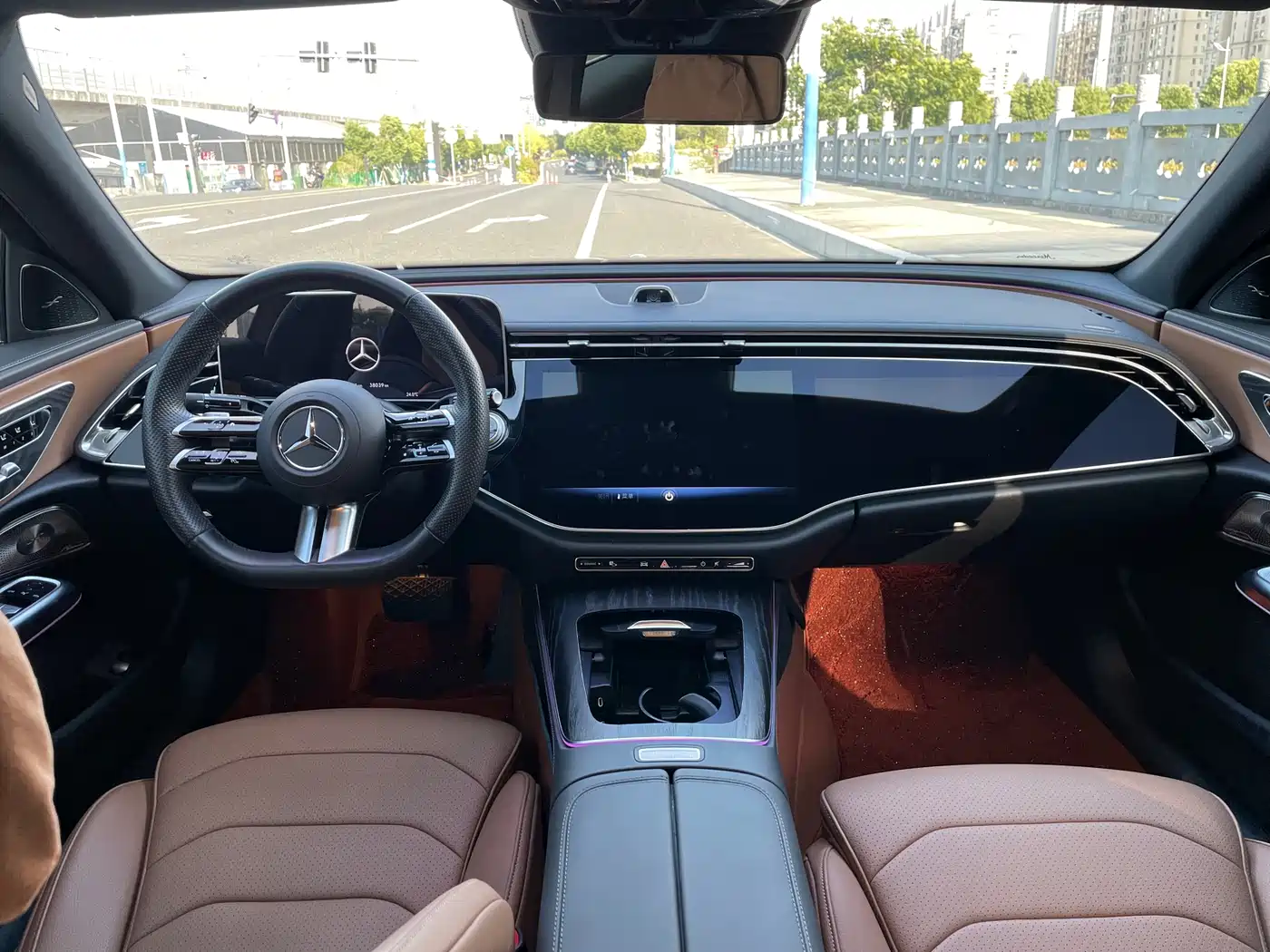 Mercedes-Benz E-Class 2024 Model E 300 L Luxury фото 7