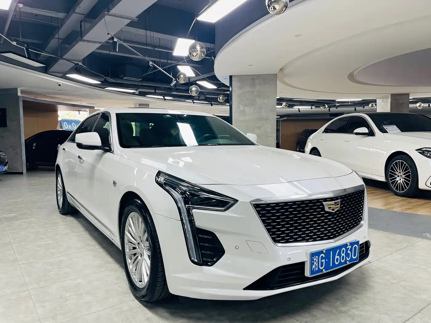 Cadillac CT6 2019 28T Fashion Model фото 2