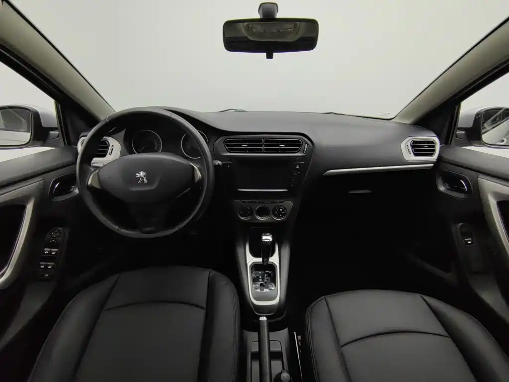 صورة 5 - Peugeot 301