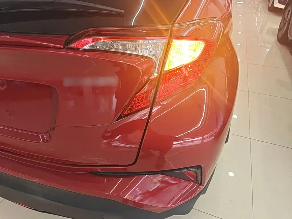 Toyota C-HR 2019 2018 2.0L Leading Edition China V