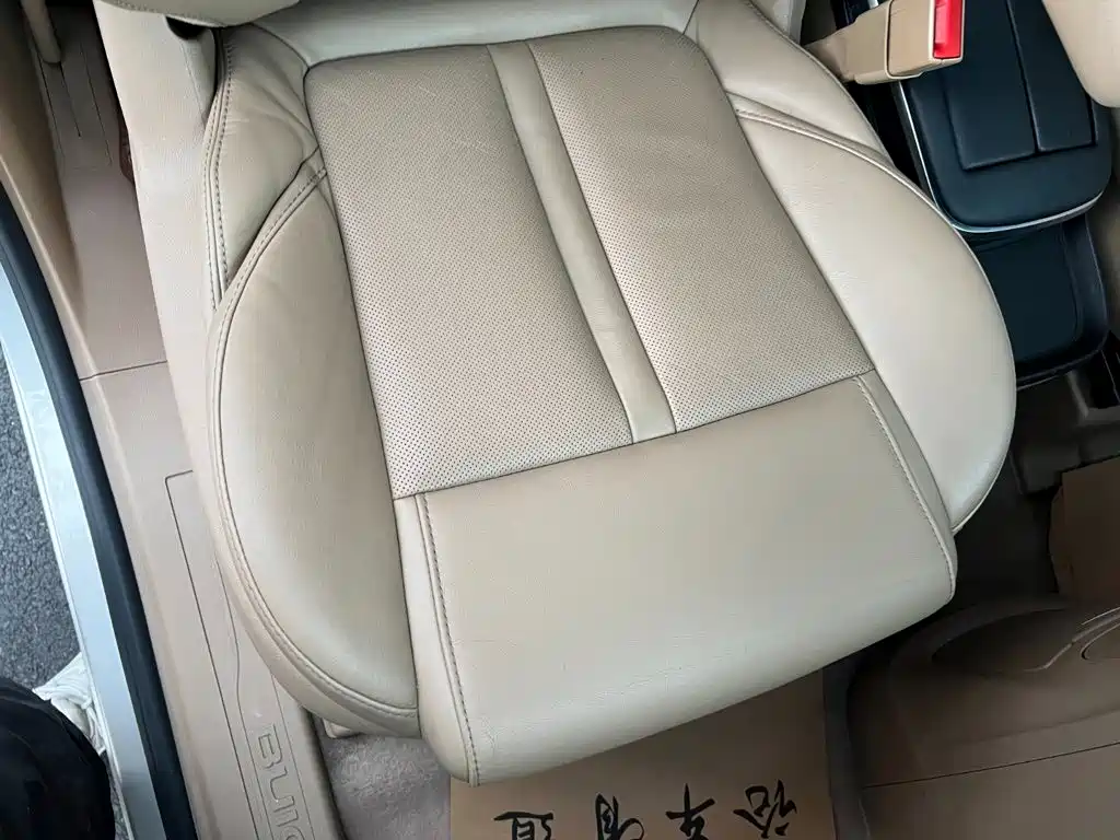Фото 22 - Buick GL8