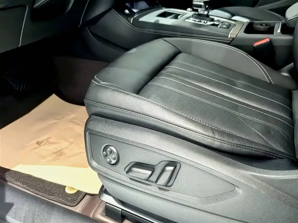 Audi Q5L 2022 40T Luxury Dynamic фото 11