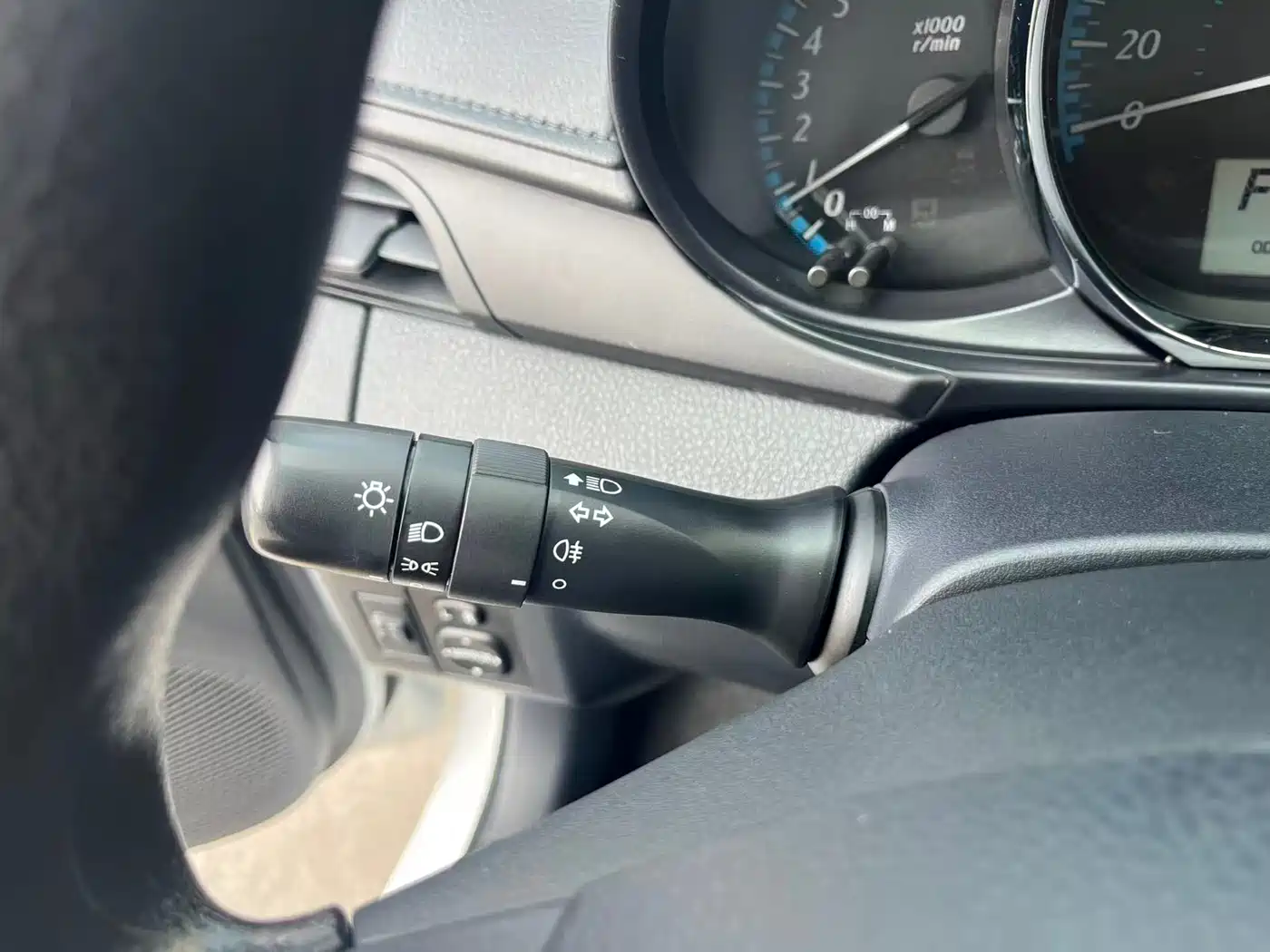 Toyota YARiS L Zhi Xiang 2019 1.5E CVT Charming China VI фото 10
