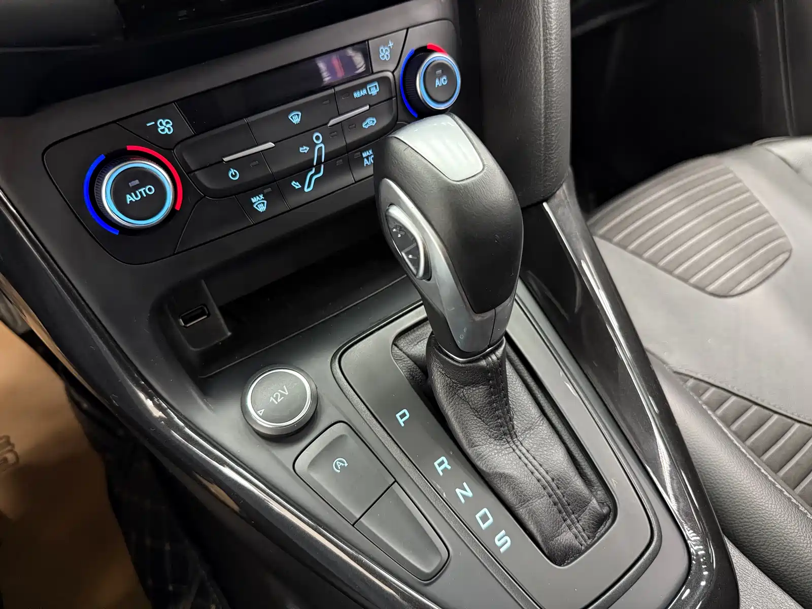 Фото 6 - Ford Focus