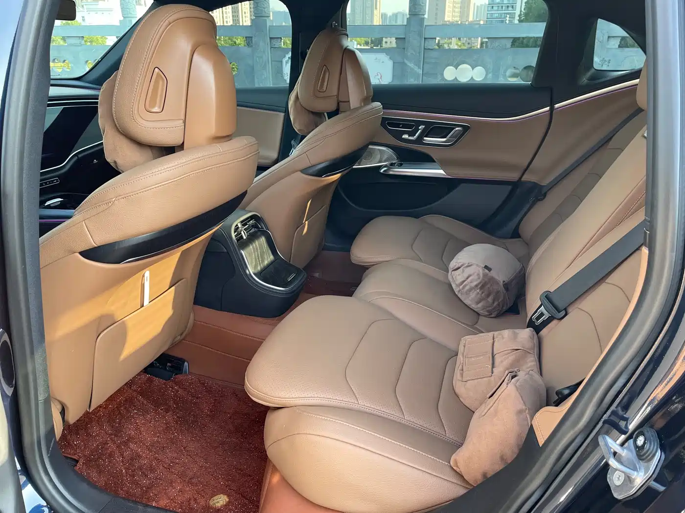 Mercedes-Benz E-Class 2024 Model E 300 L Luxury фото 6