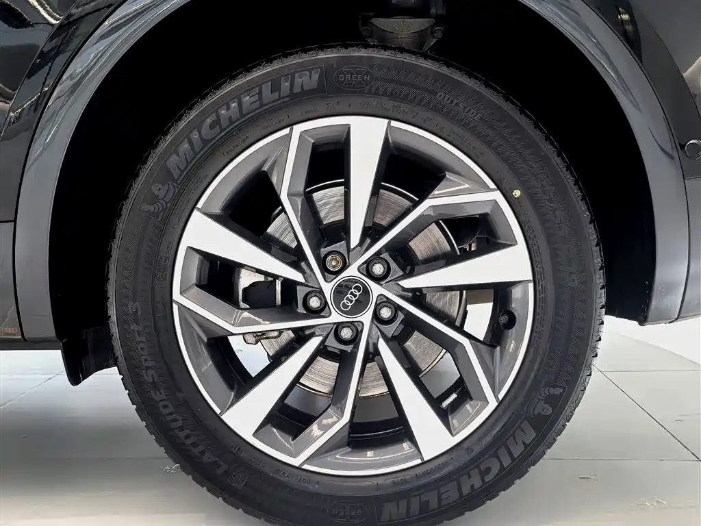 Audi Q5L 2022 40T Luxury Dynamic фото 17
