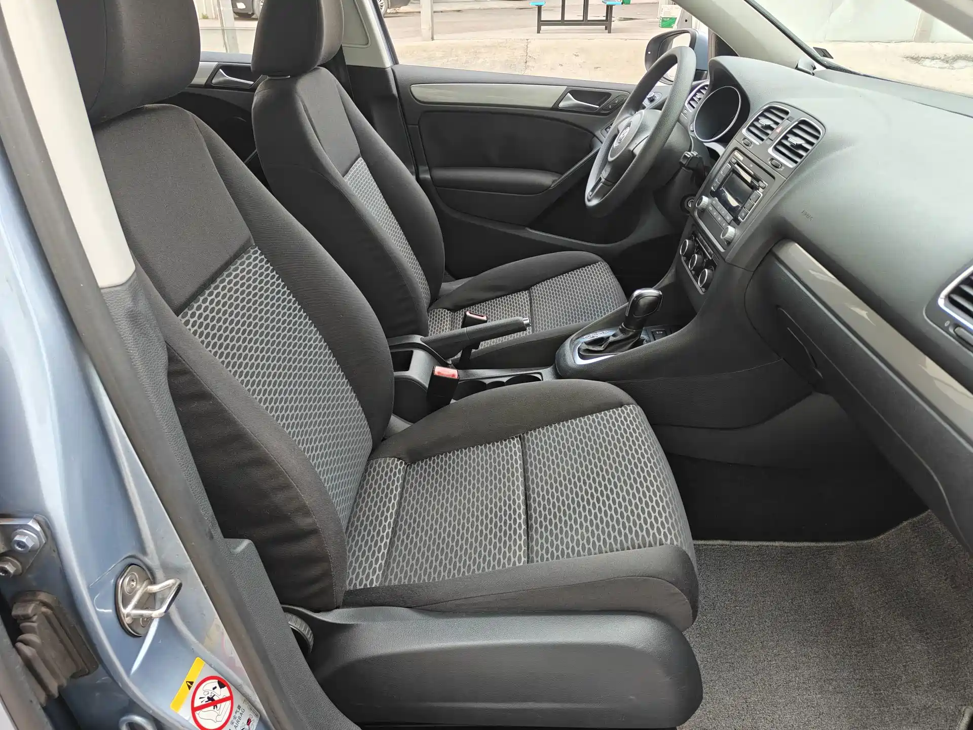 Photo 12 - Volkswagen Golf