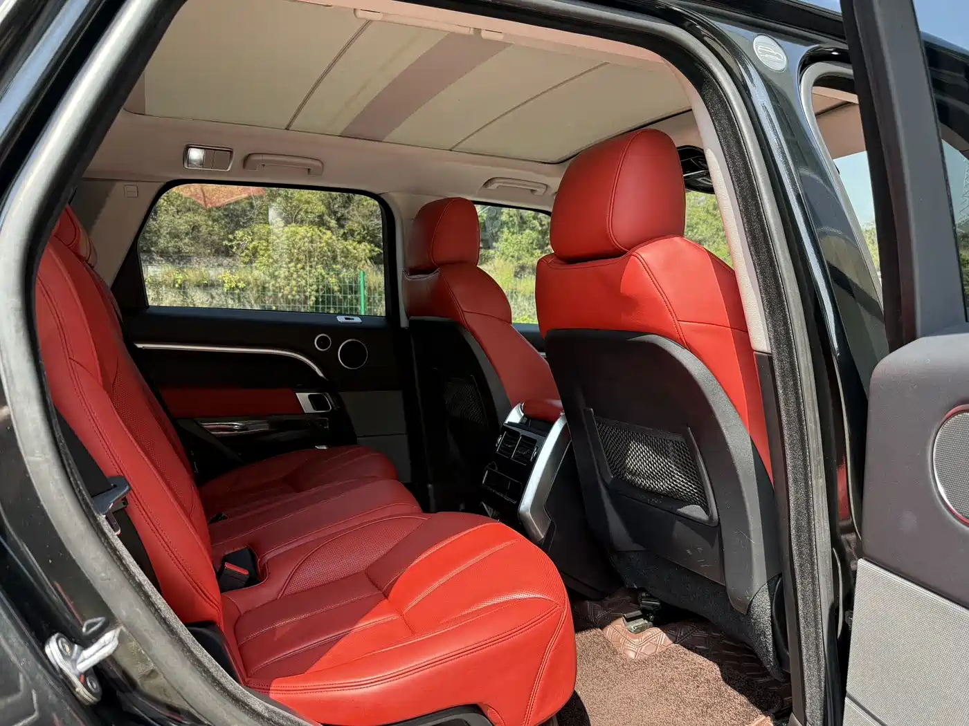 Land Rover Range Rover Sport 2016 Model 3.0 SC V6 SE фото 13