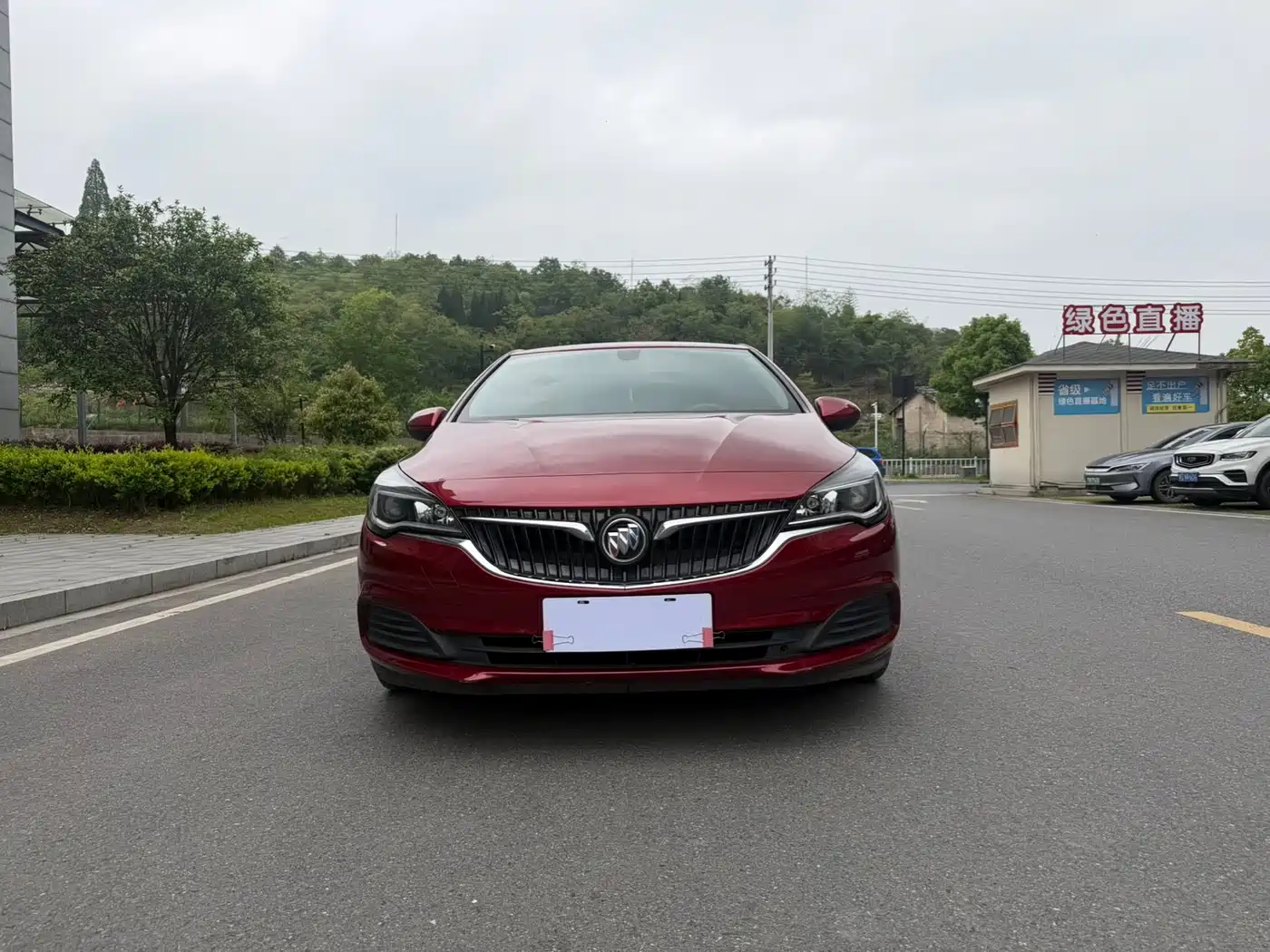 Buick Verano 2018 Hatchback 15S Automatic Leading фото 2
