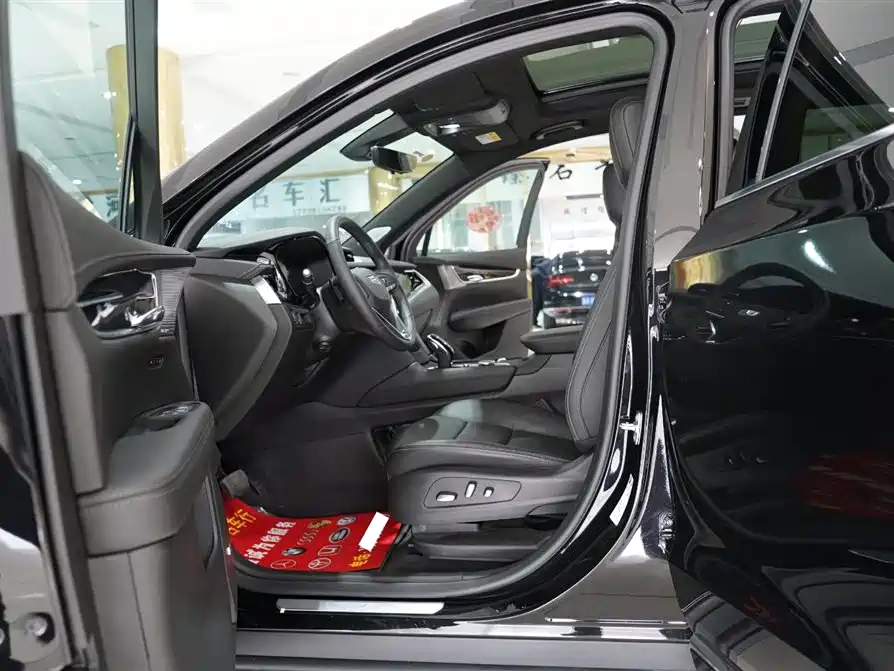Cadillac XT6 2025 2.0T 6-Seater AWD Luxury Executive Classic фото 5