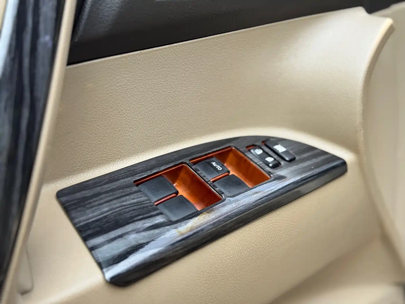 Toyota Highlander 2012 2.7L 2WD 7-Seat Elite фото 17
