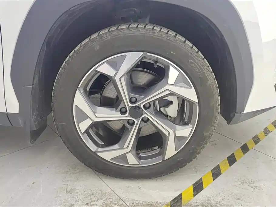 GEELY AUTOMOBILE BOYUE L