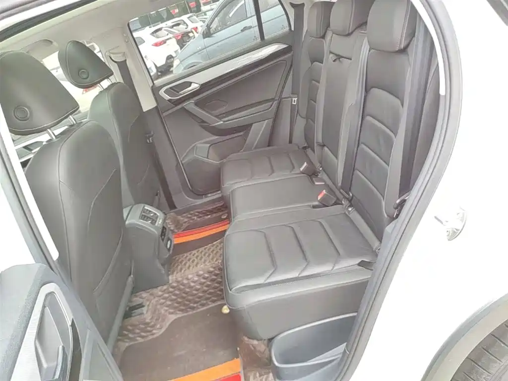 Volkswagen Tayron 2019 330TSI 2WD Luxury China VI фото 17