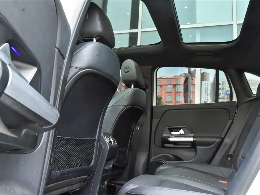 Mercedes-Benz GLA, миниатюра 18