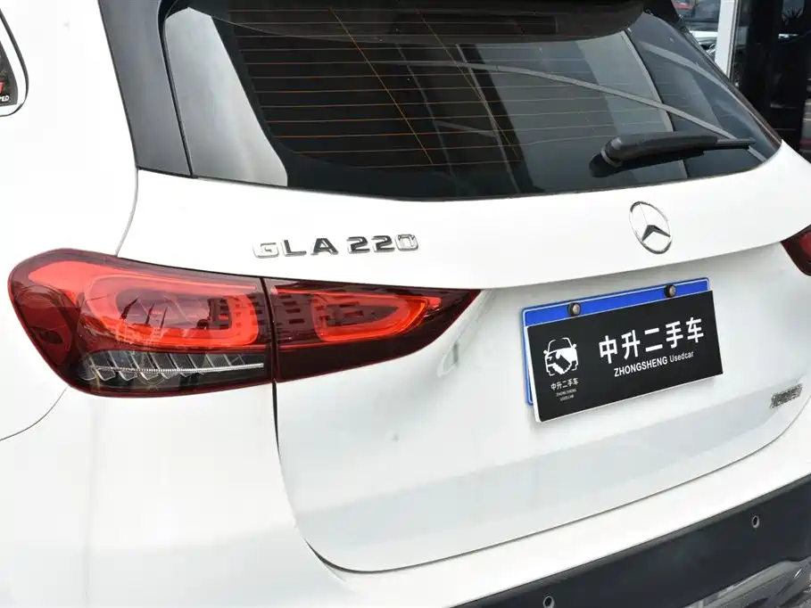 Mercedes-Benz GLA, миниатюра 11