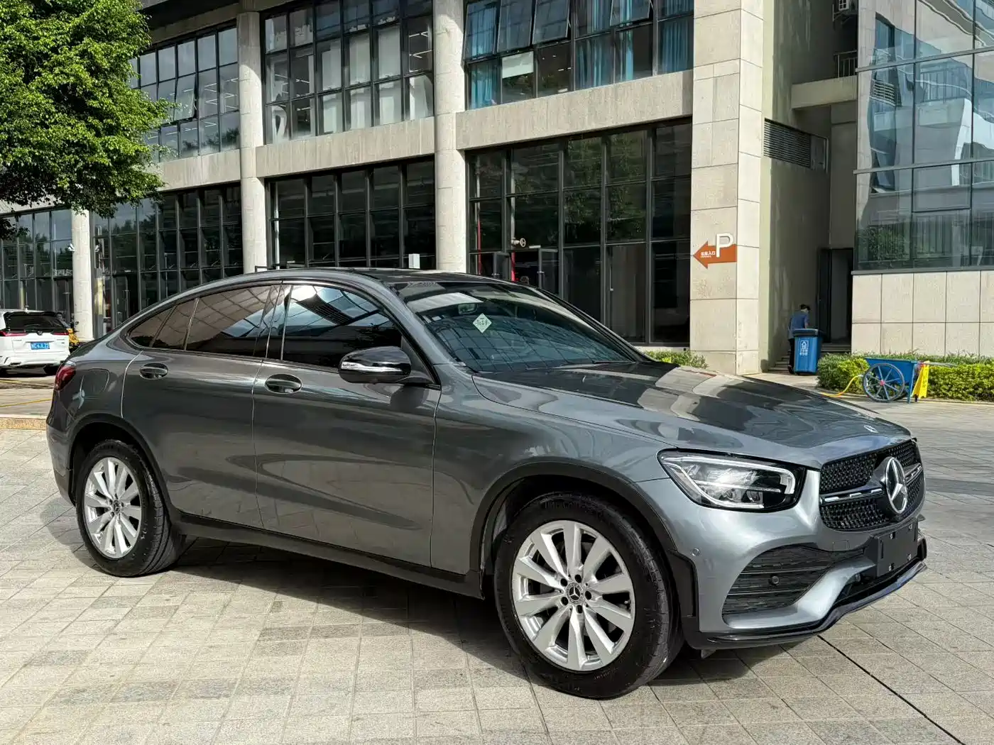 Mercedes-Benz GLC Coupe 2020 GLC 260 4MATIC Coupe SUV фото 3