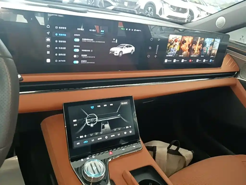 Voyah Auto VOYAH Zhuiguang 2024 PHEV AWD Ultra Long Range Flagship фото 12