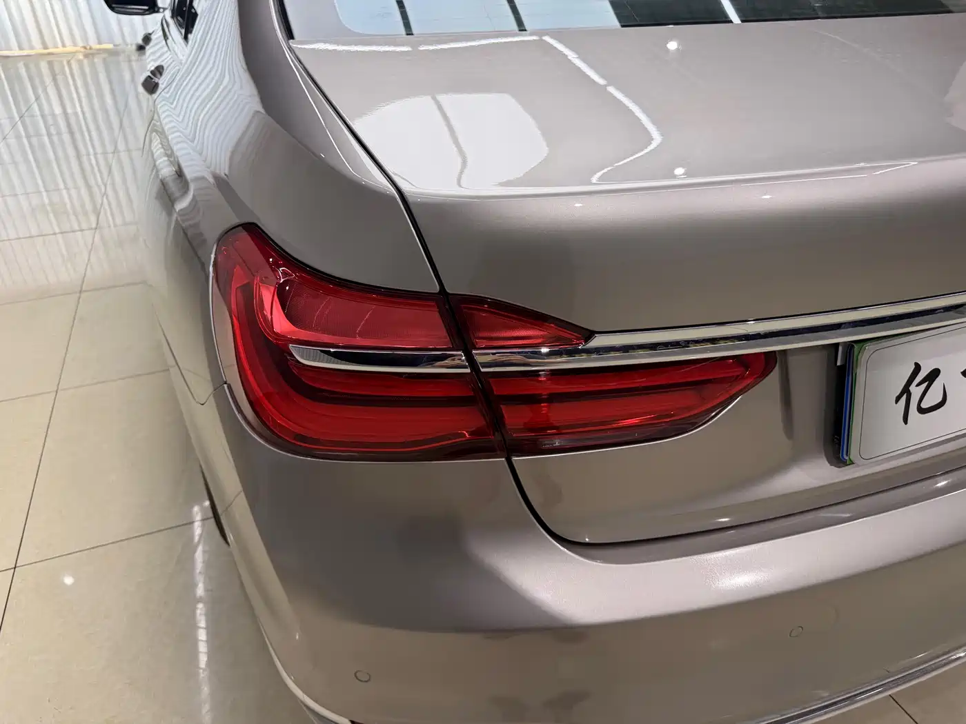 Photo 15 - BMW 7 Series