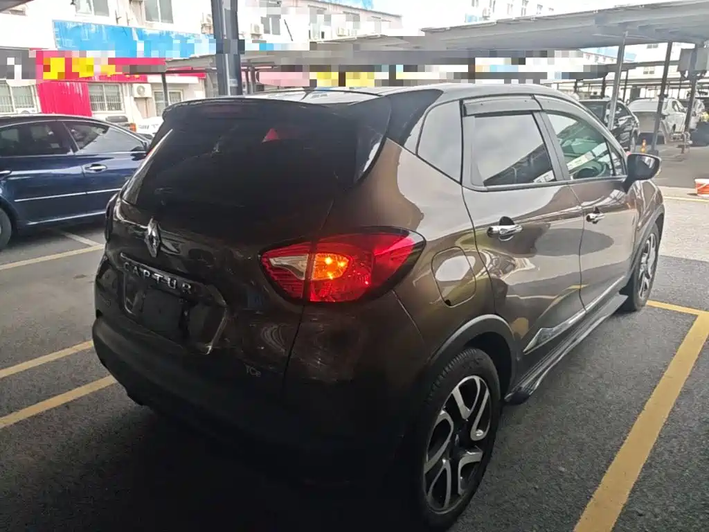Фото 7 - Renault Captur