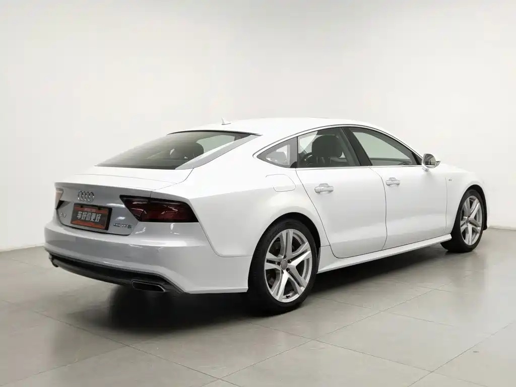 Фото 2 - Audi A7