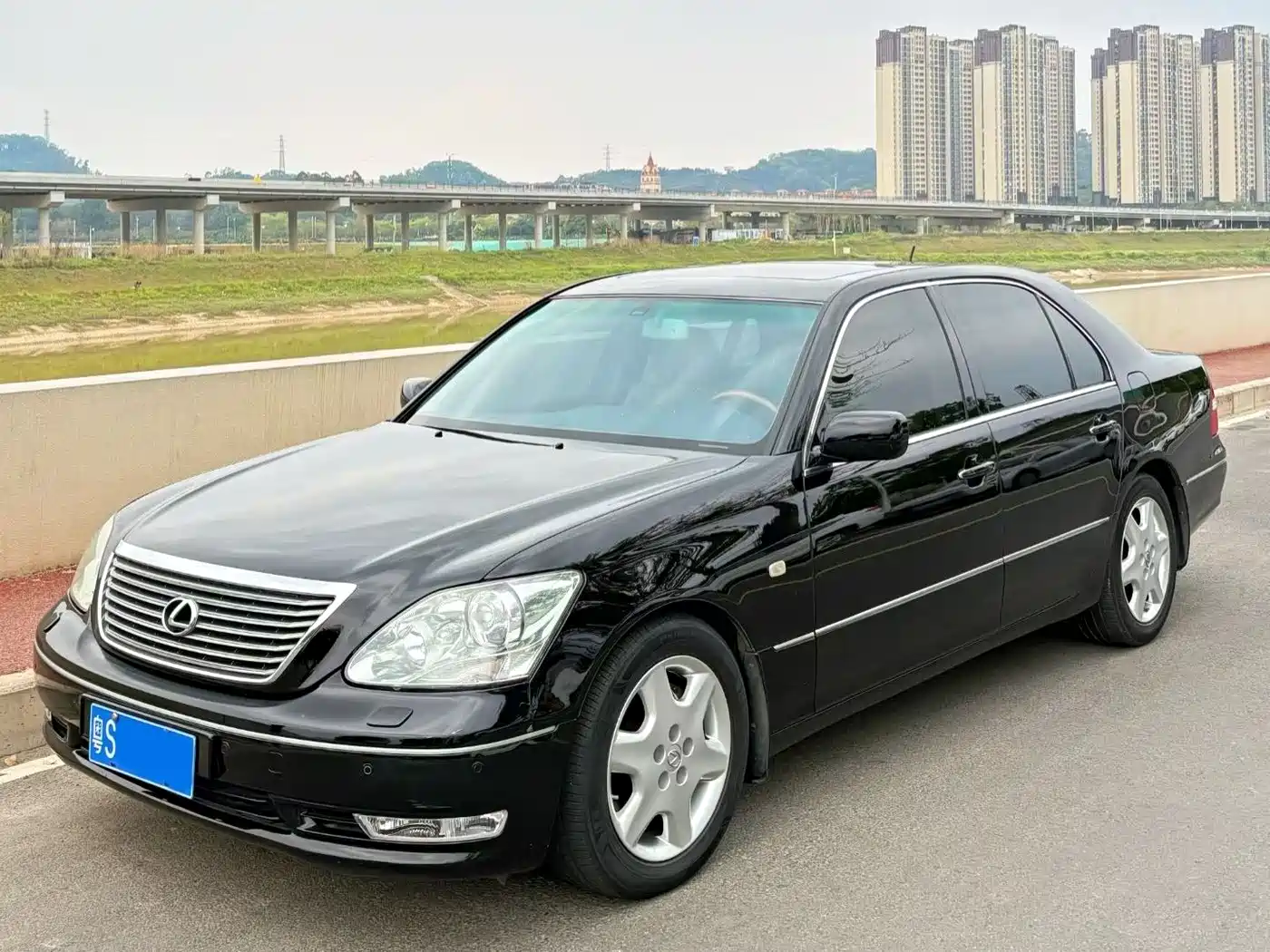 Lexus LS 2005 430 фото 2