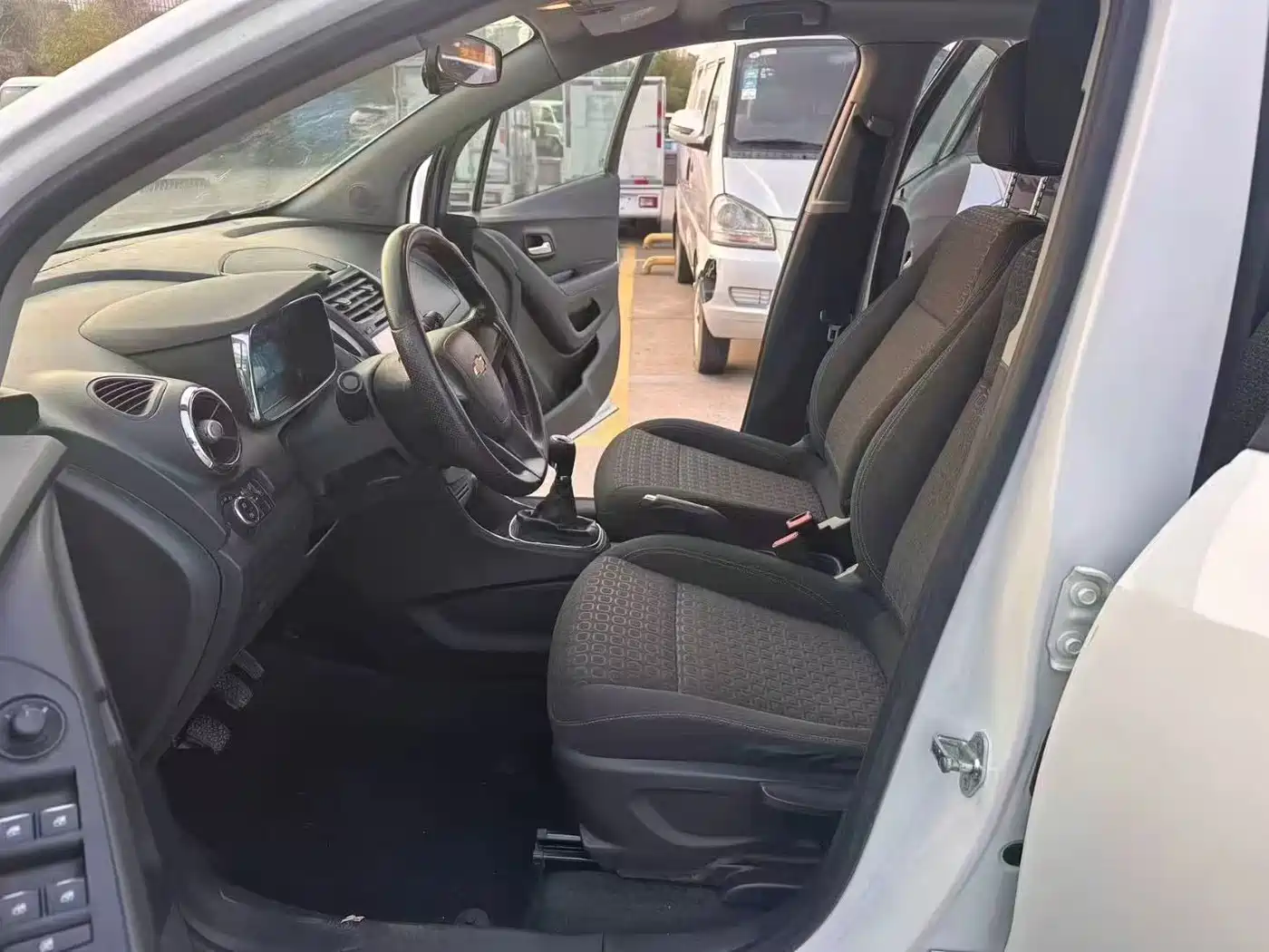 Chevrolet Trax 2014 1.4T Manual 2WD Comfort фото 4