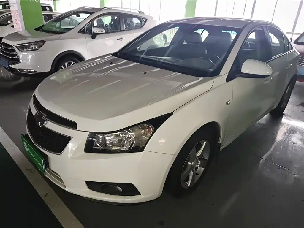 Chevrolet Cruze 2013 Model 1.8L SE AT фото 2