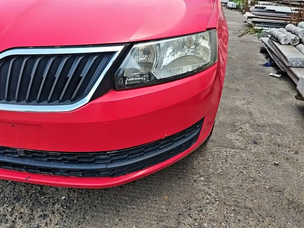 Škoda Skoda Rapid Spaceback 2016 Facelift 1.6L Automatic Forward Edition фото 24