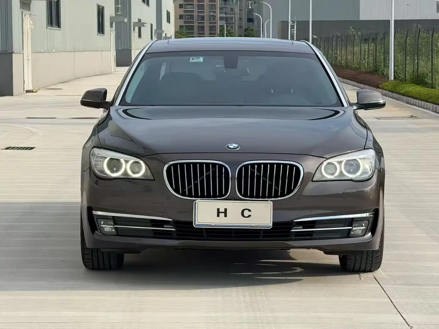 BMW 7 Series 2013 Model 730Li Luxury фото 2