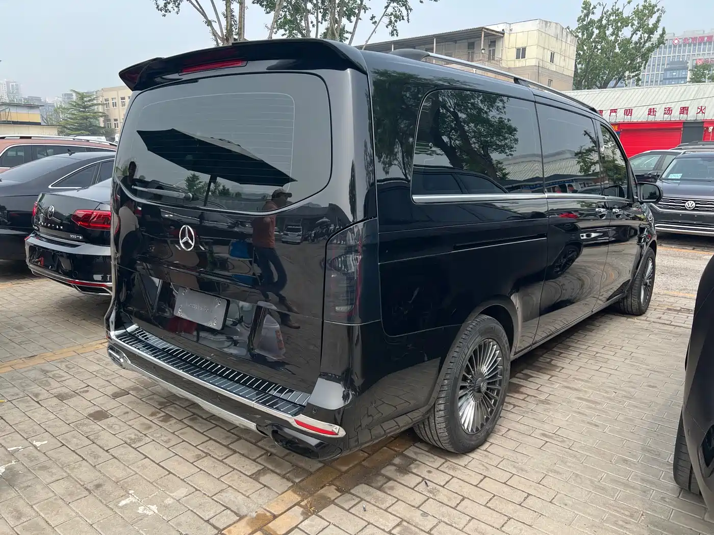 Mercedes-Benz Vito 2023 2.0T Business 7-Seater фото 4
