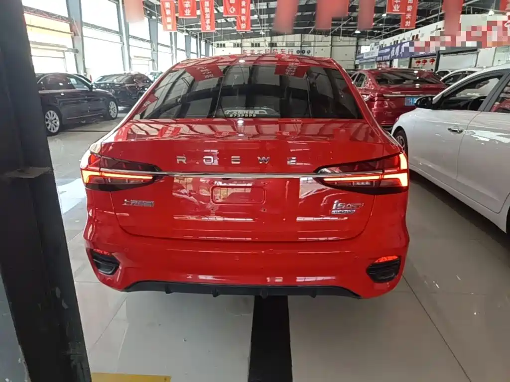 Фото 6 - Roewe i5