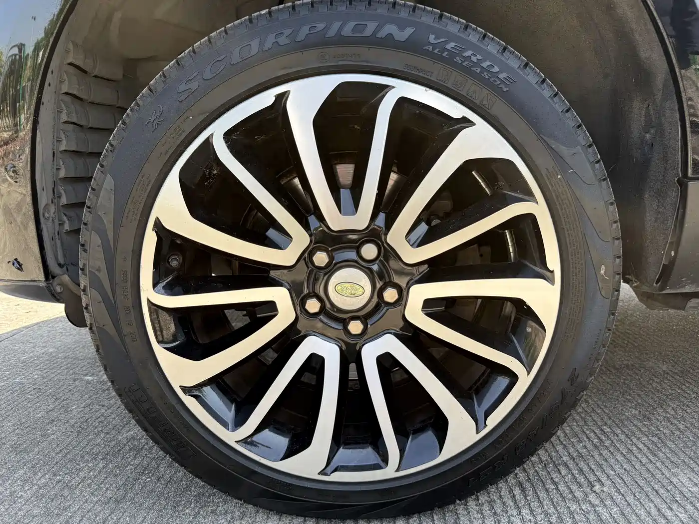 Land Rover Range Rover Sport 2016 Model 3.0 SC V6 SE фото 18