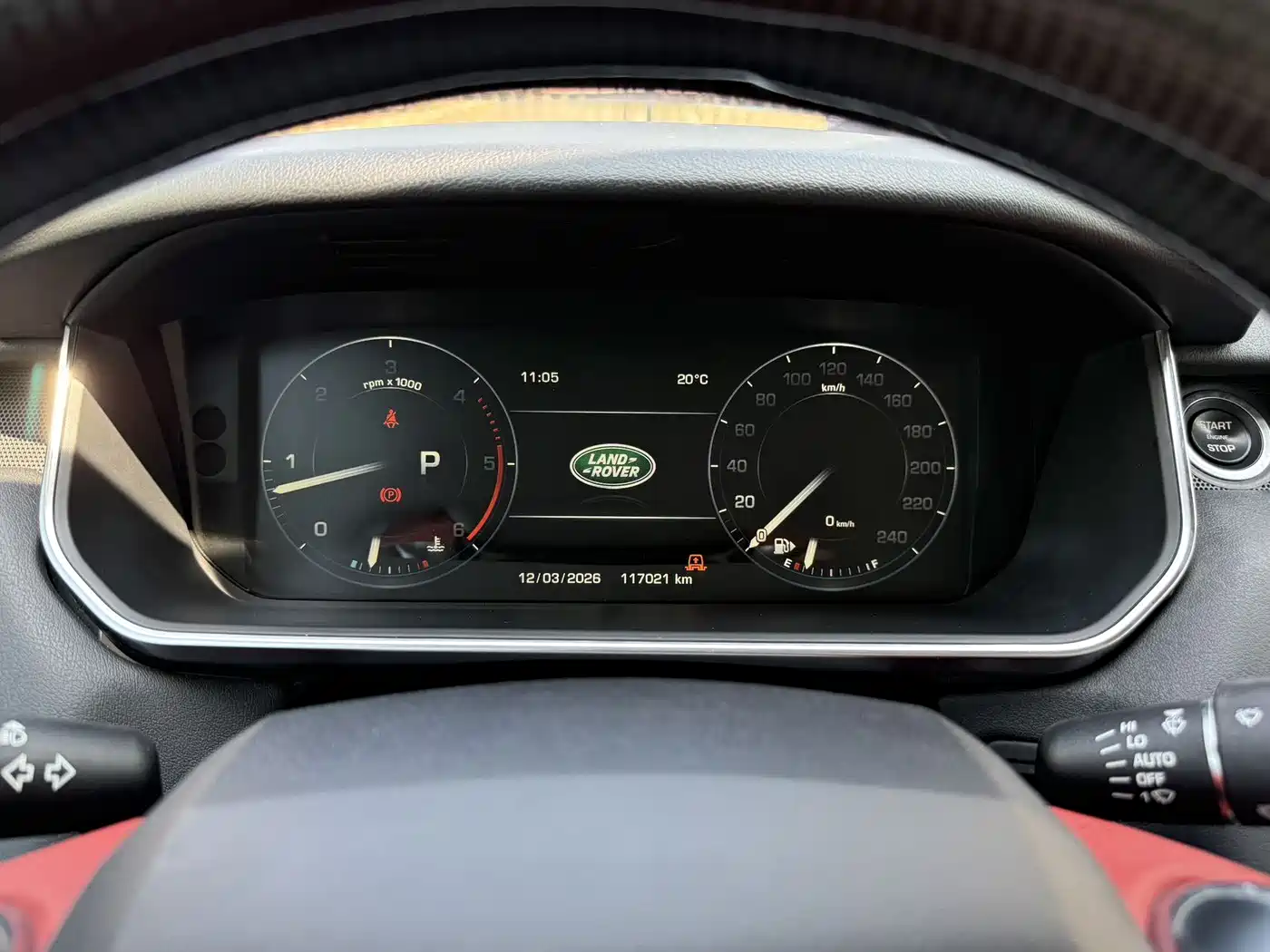 Land Rover Range Rover Sport 2016 Model 3.0 SC V6 SE фото 16