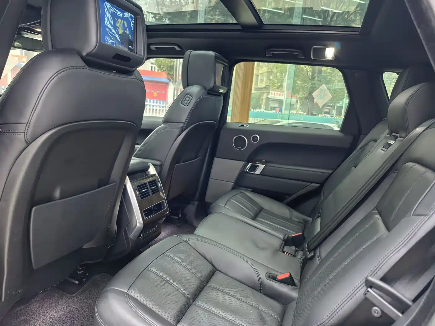 Land Rover Range Rover Sport PHEV 2018 Model P400e фото 14